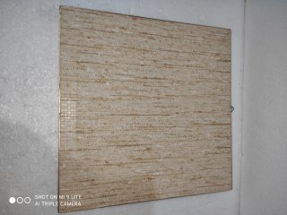 Cornice vintage con fiori gialli