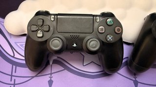 PS4 Slim Negra con 2 Mandos