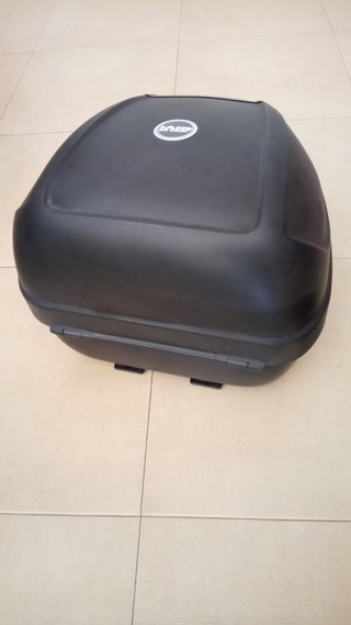 Baúl Moto Givi Negro