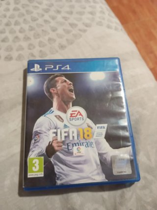 2 Videojuegos PS4: Trollhunters y FIFA 18