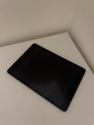 iPad 9ª Gen Space Gray con Cargador