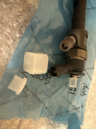 Inyector BOSCH 0445110311 NUEVO 1.6 HDi PSA