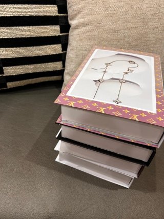 Conjunto 4 Livros Decorativos Luxo Novos