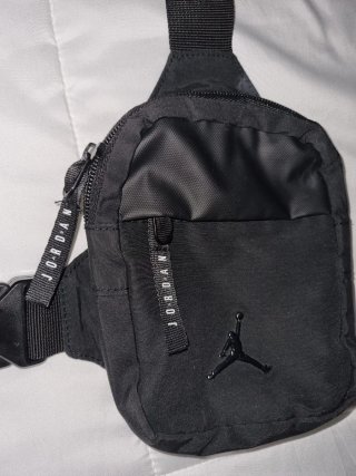 Riñonera Jordan Negra Bandolera
