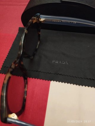 Gafas de sol Prada marrones y multicolor