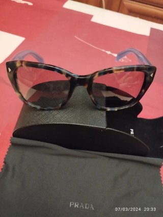 Gafas de sol Prada marrones y multicolor
