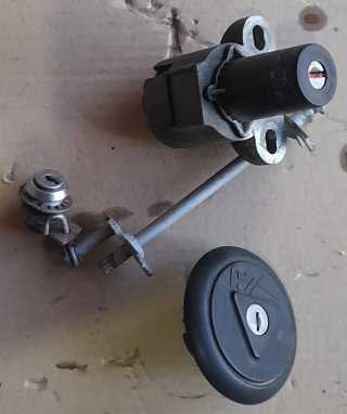 Cerraduras Derbi GPR 75 Originales