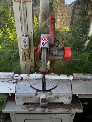Ingletadora industrial OMGA con aspiración