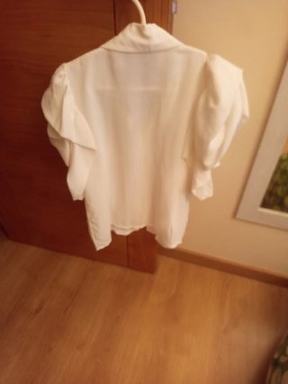 Blusa Inside blanca mangas abullonadas Talla M/L