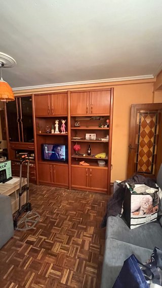 Estantería de madera para salón