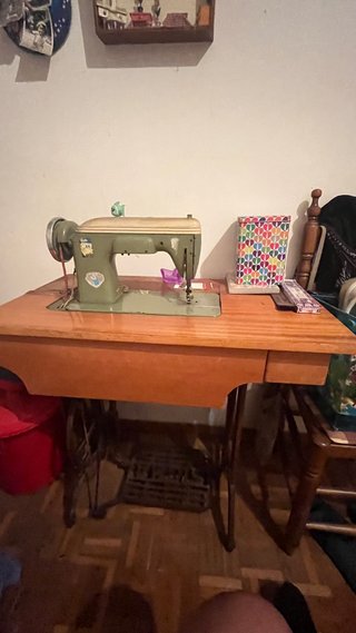 Estantería de madera para salón