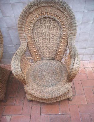 Silla de mimbre para porche