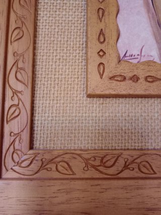 Cuadro de flores de calas blancas en madera y yute