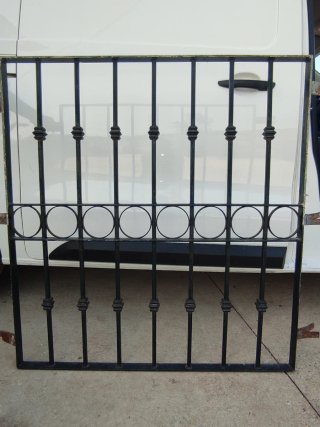 Reja de hierro forjado decorativa