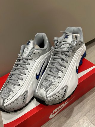Nike Shox R4 Talla 38.5 Plata/Blanco