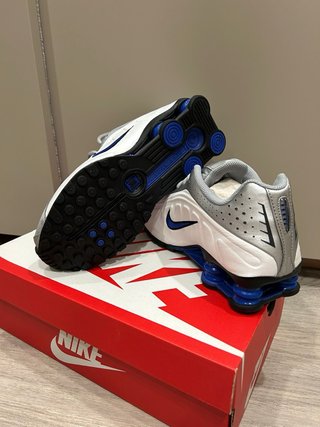Nike Shox R4 Talla 38.5 Plata/Blanco