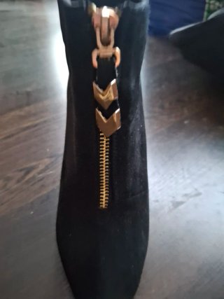 Botines de tacón negros con cremallera