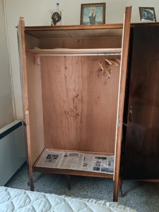 Dormitorio con 2 camas