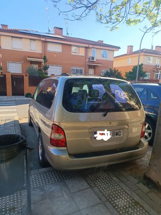 KIA Carnival 2000