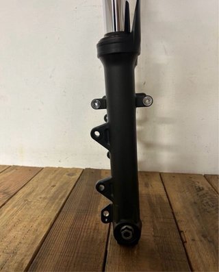 Horquilla Yamaha MT-07 2024