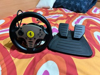 Volante Ferrari para PlayStation