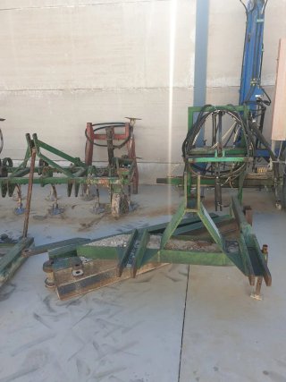 Se venden 9 aperos por jubilación