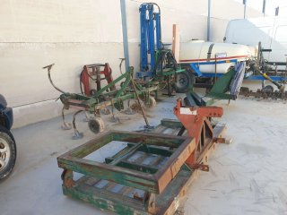 Se venden 9 aperos por jubilación