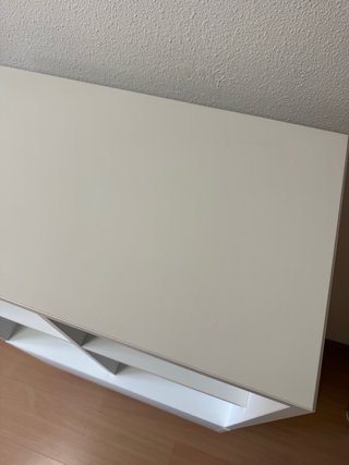 Estantería Eket Ikea blanca con cajones y patas