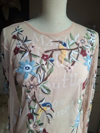 Camiseta Zara Tull Bordada Flores Pájaros Talla M