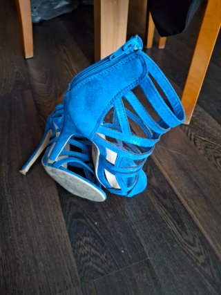 Zapatos de tacón azul