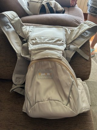 Mochila portabebés gris
