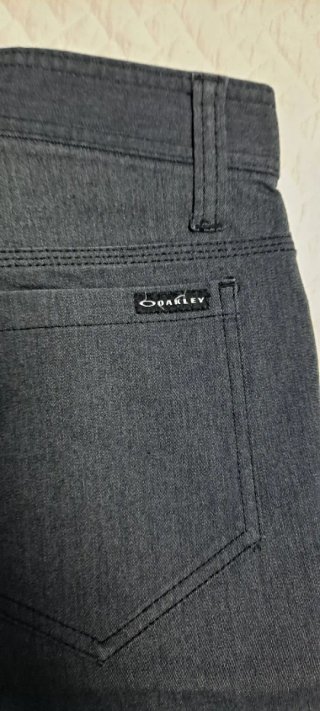 Pantalón oakley