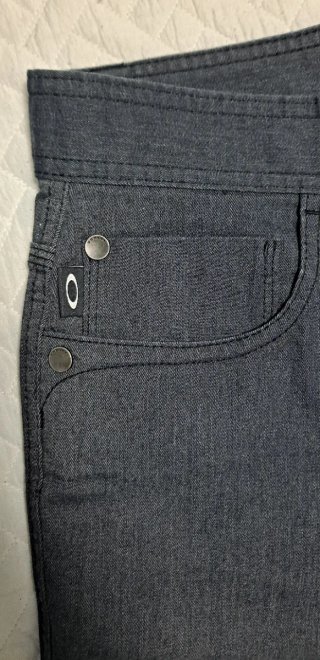 Pantalón oakley