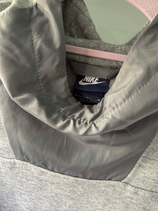 Sudadera Nike Gris con Capucha