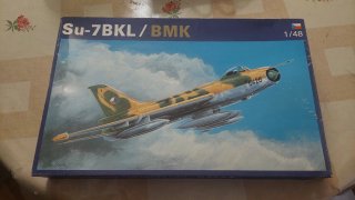 MAQUETA AVION MILITAR