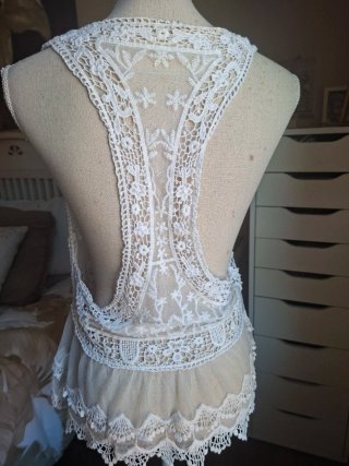 Top de encaje blanco