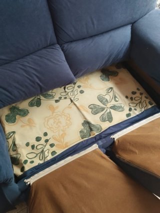 Sofá cama 2 plazas azul( fácil de abrir y llegar