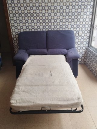 Sofá cama 2 plazas azul( fácil de abrir y llegar