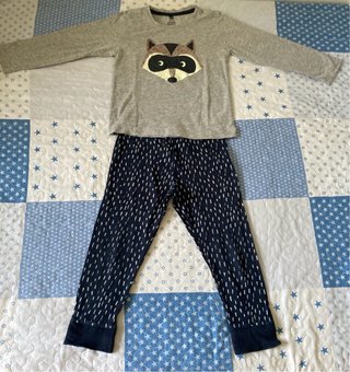 Lote 2 pijamas niño talla 3 - 4