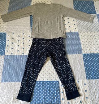 Lote 2 pijamas niño talla 3 - 4