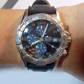 Reloj Lotus Cronógrafo 100M/330ft Alarma