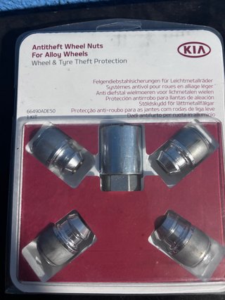Tuercas Antirrobo Kia Hyundai Llantas Aleación
