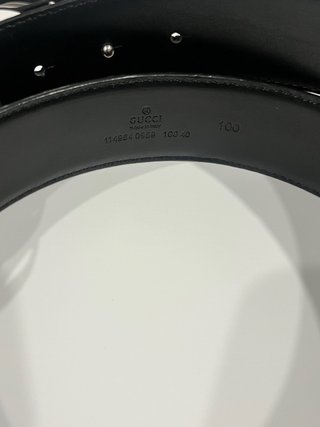 Cinturón Gucci Negro con Rayas Verdes y Rojas