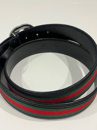 Cinturón Gucci Negro con Rayas Verdes y Rojas