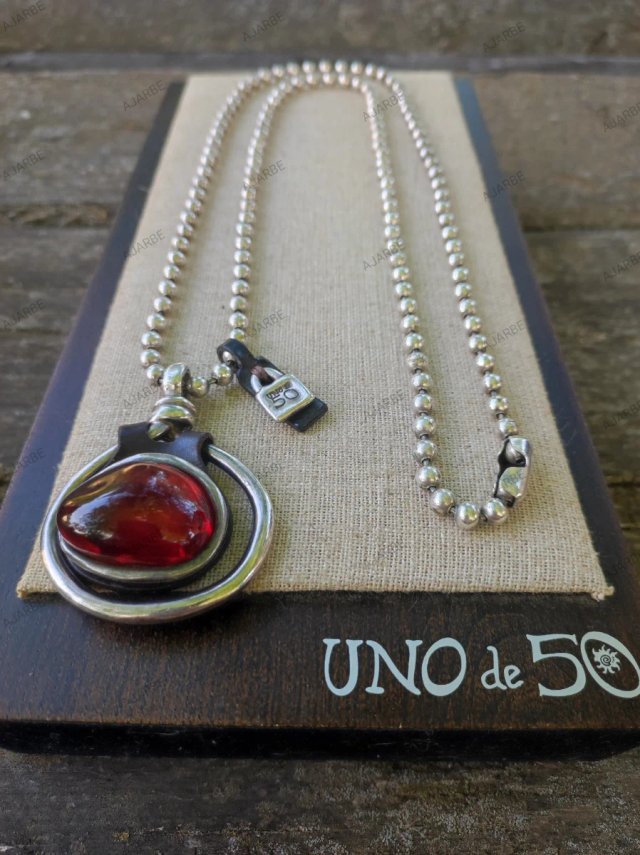 Collar Uno de 50