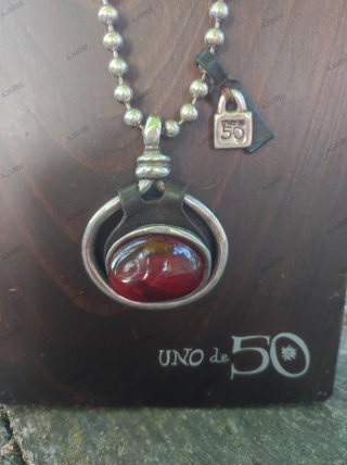 Collar Uno de 50