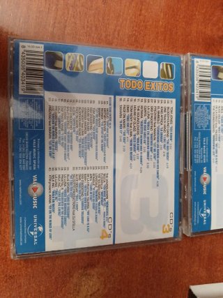 Todo Éxitos del Año 2000 - CD Compilatorio