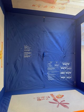 Parque infantil con dibujos