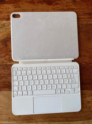 iPad 10 64GB + Apple Pencil + Magic Keyboard