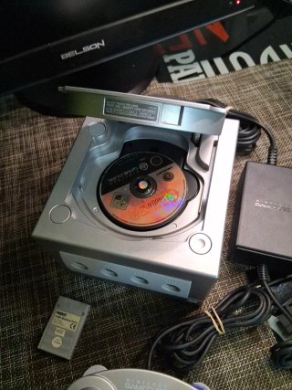 Nintendo GameCube DOL-101 Plata